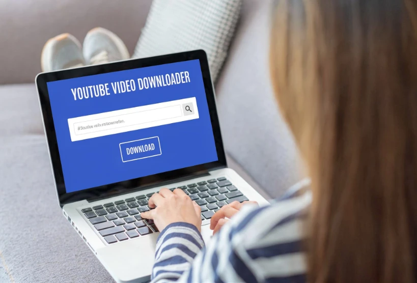 YouTube video downloader interface showing how to save and download YouTube videos in MP4 and MP3 format
